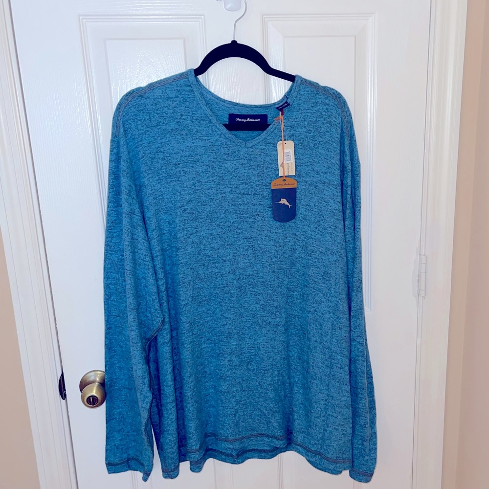 🌴TOMMY BAHAMA🌴 mens Leeward Vee long sleeve V neck.